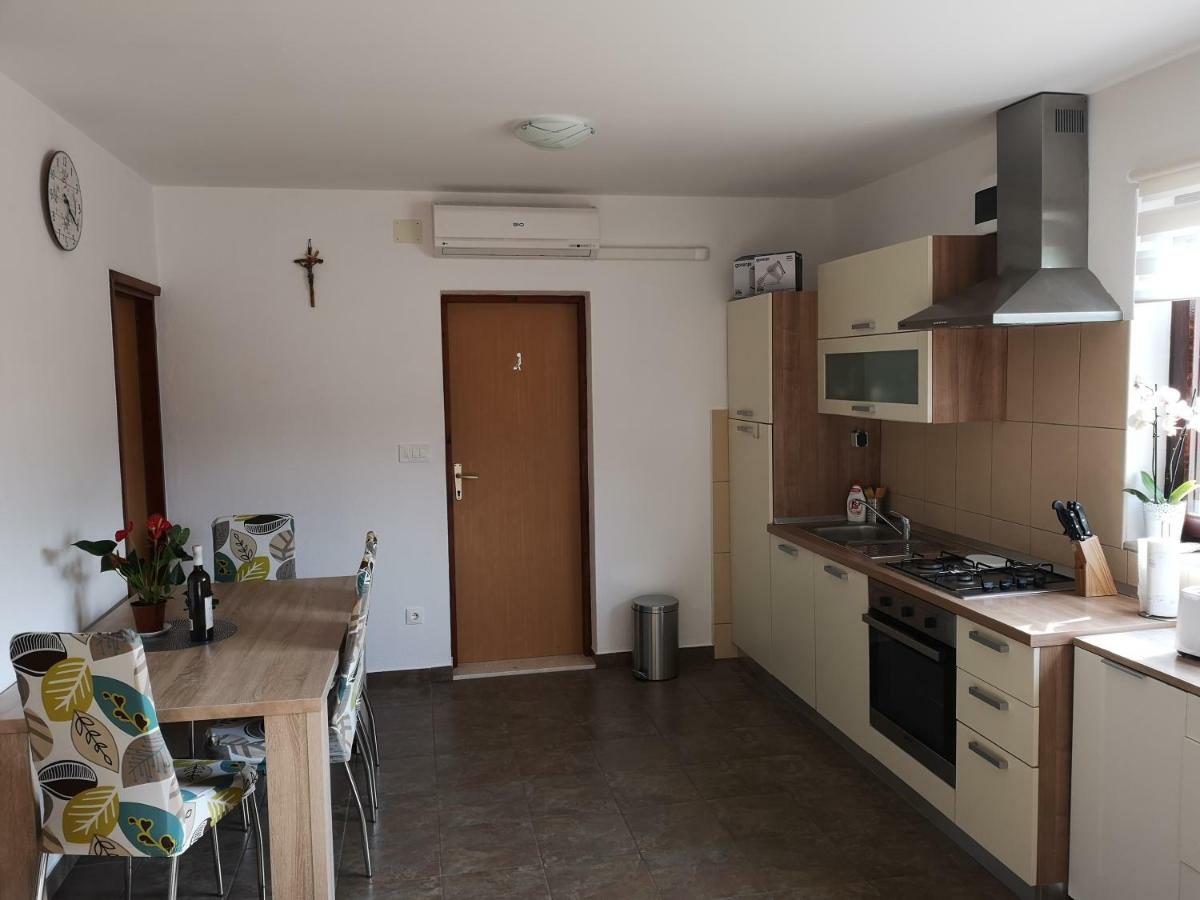 Holiday Home Cvitka Vis Exterior foto